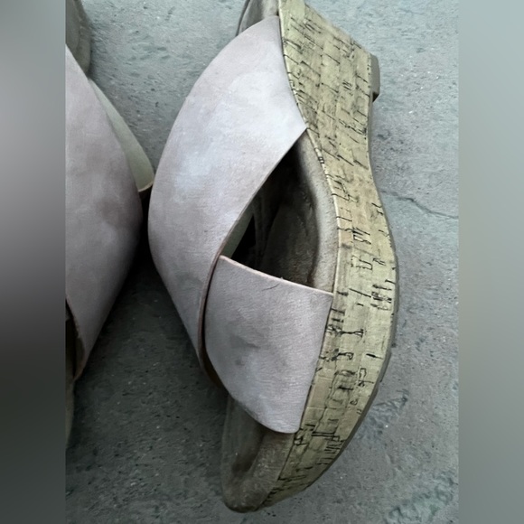 CL by Laundry Wedges 🌵7.5 - Picture 6 of 13